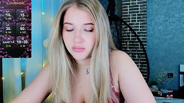 Evacadooo online show from November 26, 4:35 am