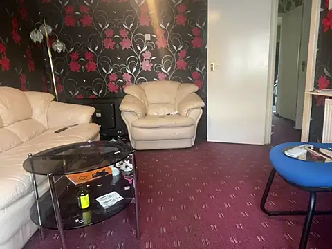 iveedie017 online show from December 6, 9:54 am