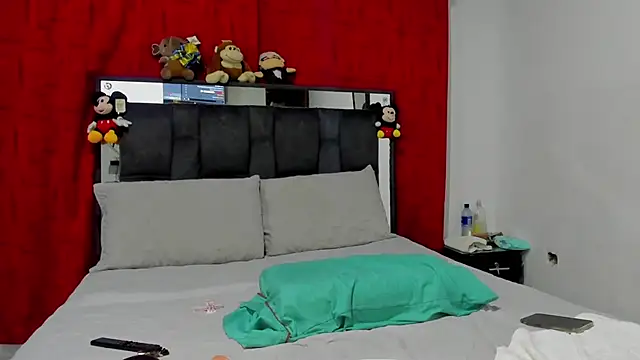 Snapshot of chloe_vasquez710 chatting on December 12, 6:25 am chloe vasquez710 online show from December 12, 6:25 am