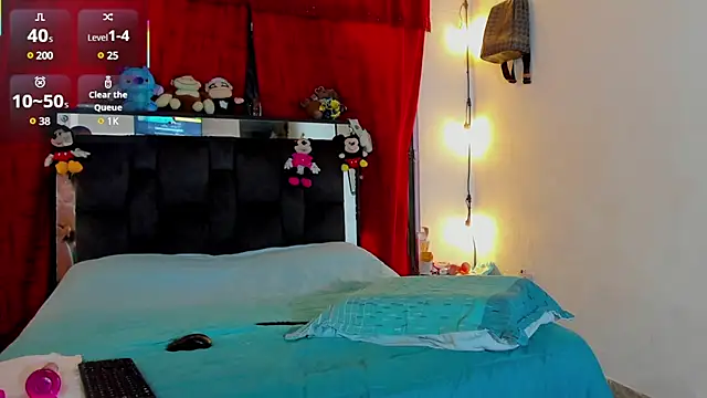 Snapshot of chloe_vasquez710 chatting on February 12, 7:24 pm chloe vasquez710 online show from February 12, 7:24 pm