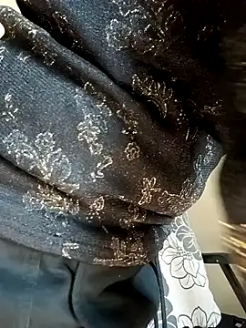 Snapshot of miaomiao520 chatting on December 16, 7:37 am miaomiao520 online show from December 16, 7:37 am