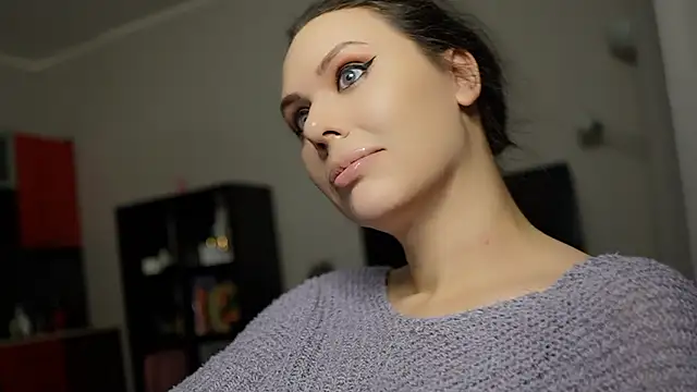 MollyCheiz online show from December 5, 11:18 pm