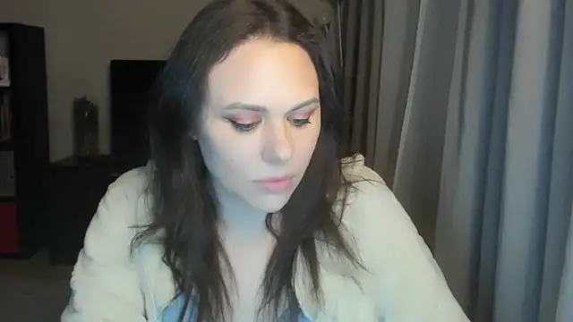 MollyCheiz online show from April 8, 11:05 pm