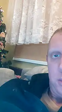 Snapshot of Osmon chatting on December 28, 3:37 pm Osmon online show from December 28, 3:37 pm