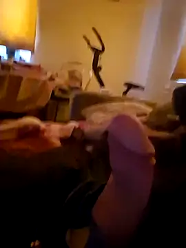 Snapshot of Osmon chatting on November 18, 9:25 am Osmon online show from November 18, 9:25 am