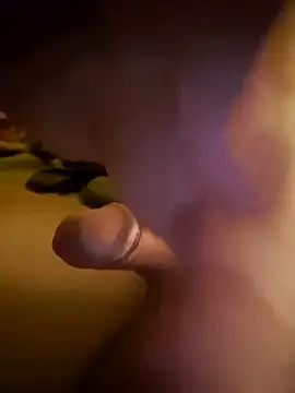 Snapshot of Osmon chatting on February 25, 5:17 am Osmon online show from February 25, 5:17 am