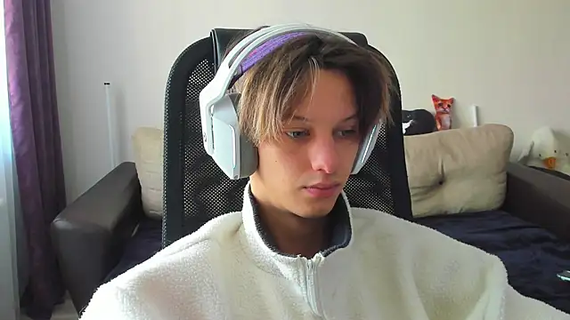 Ostin meow online show from October 3, 8:22 am