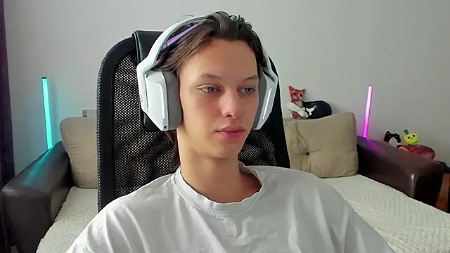 Ostin meow online show from February 22, 8:02 am