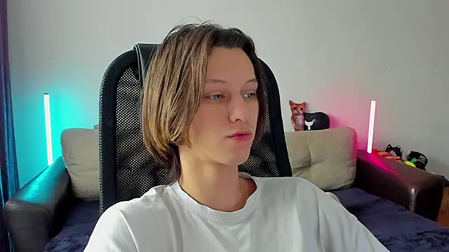 Ostin meow online show from March 20, 6:40 am