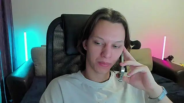 Ostin meow online show from April 8, 4:18 pm