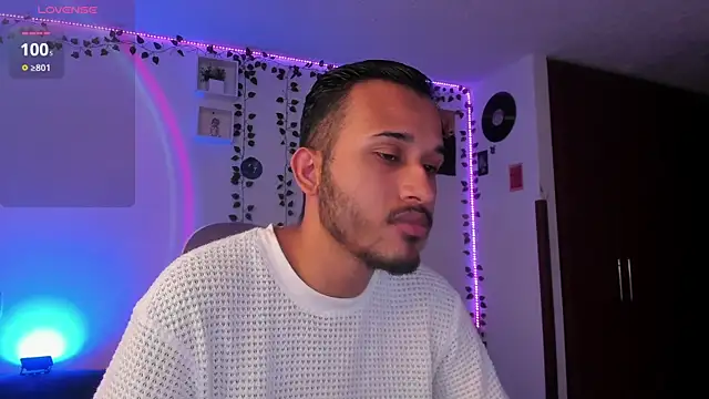 Snapshot of Raf_brunette chatting on January 14, 9:56 am Raf brunette online show from January 14, 9:56 am