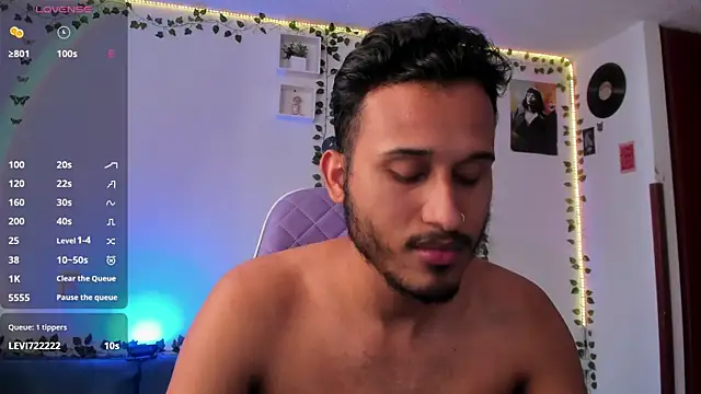 Snapshot of Raf_brunette chatting on January 26, 2:19 pm Raf brunette online show from January 26, 2:19 pm