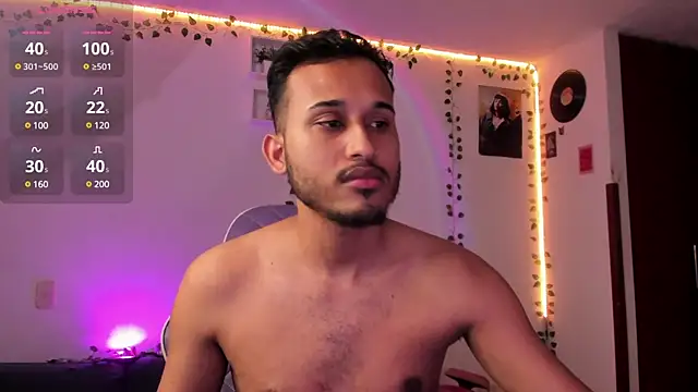 Snapshot of Raf_brunette chatting on February 22, 10:18 am Raf brunette online show from February 22, 10:18 am