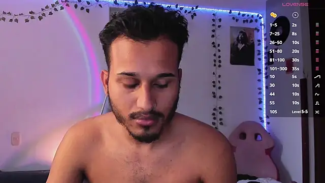 Snapshot of Raf_brunette chatting on March 14, 11:56 am Raf brunette online show from March 14, 11:56 am