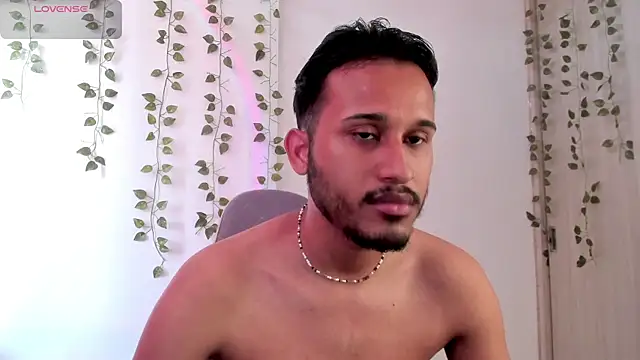 Snapshot of Raf_brunette chatting on September 22, 1:35 pm Raf brunette online show from September 22, 1:35 pm