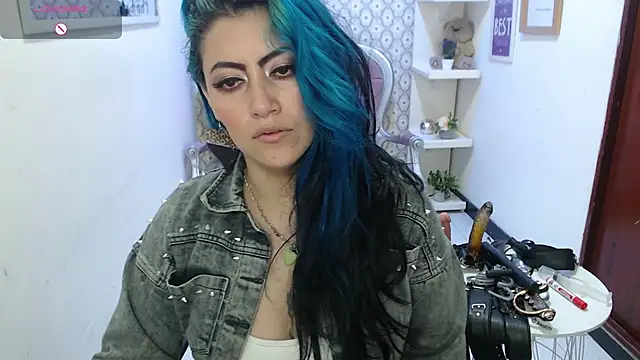 Snapshot of scarleth_blue chatting on January 17, 9:28 am scarleth blue online show from January 17, 9:28 am