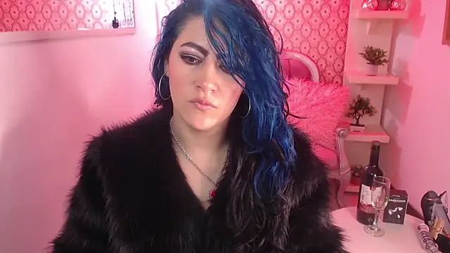Snapshot of scarleth_blue chatting on October 11, 2:55 am scarleth blue online show from October 11, 2:55 am