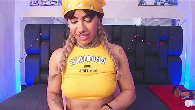 canela oss online show from February 8, 3:10 pm