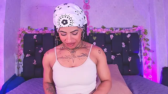 canela oss online show from September 19, 12:06 pm