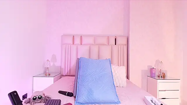 canela oss online show from November 18, 1:04 pm