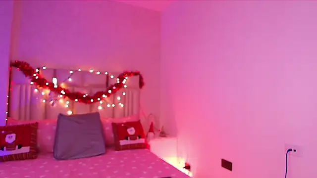 canela oss online show from December 14, 11:59 am