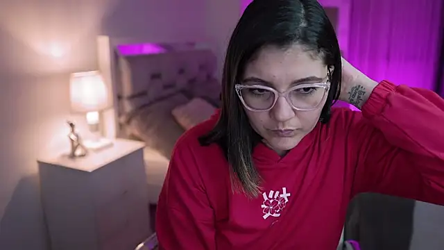 Camilaa bueno online show from December 12, 5:52 am