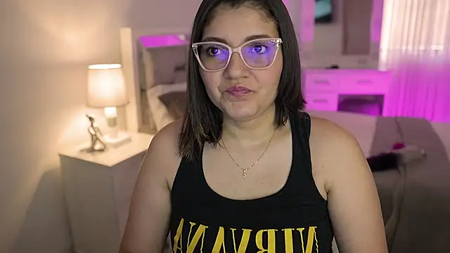 Camilaa bueno online show from December 22, 3:44 pm