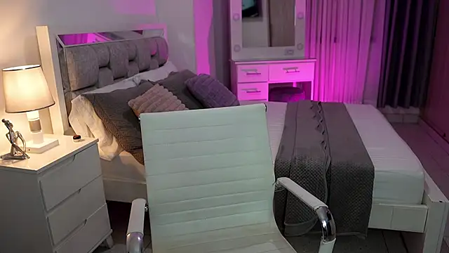 Camilaa bueno online show from February 9, 11:25 pm