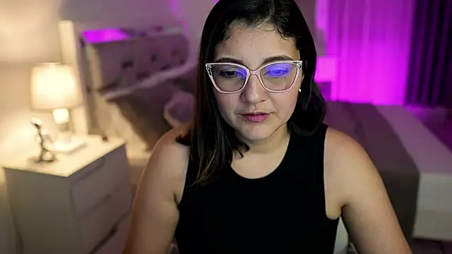 Camilaa bueno online show from February 13, 12:46 am