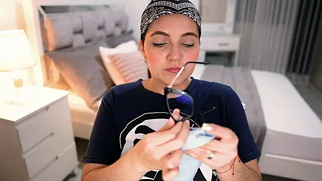 Camilaa bueno online show from October 12, 3:27 am