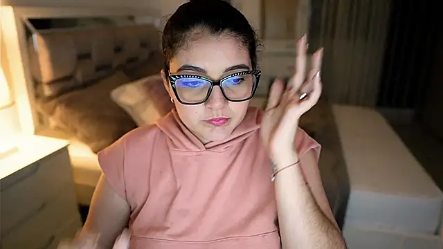 Camilaa bueno online show from October 16, 12:33 am