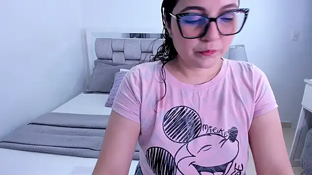 Camilaa bueno online show from May 20, 11:33 pm
