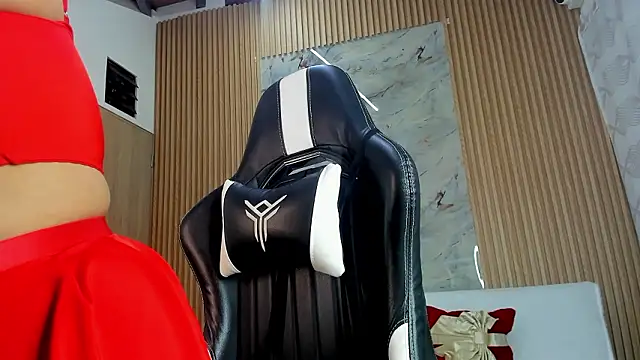 Any topless online show from January 15, 11:04 am