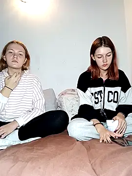 ella grays online show from October 5, 3:54 pm