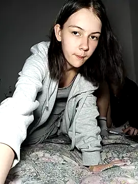 ella grays online show from April 14, 7:09 pm