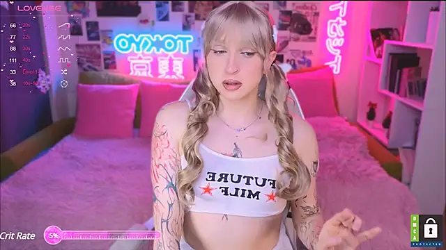 p1nkvenom online show from February 5, 7:20 pm