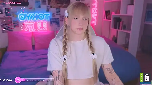 p1nkvenom online show from March 13, 5:39 pm