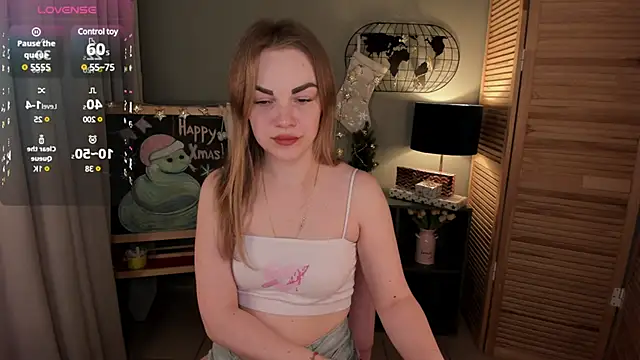 julianablond online show from December 4, 2:37 pm