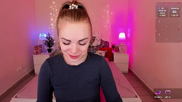 julianablond online show from January 7, 2:30 pm