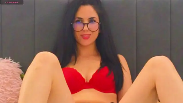 LauraMirage online show from October 30, 10:49 am