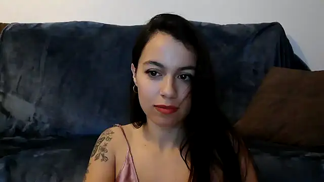Snapshot of AmaraBella69 chatting on December 6, 10:52 pm AmaraBella69 online show from December 6, 10:52 pm