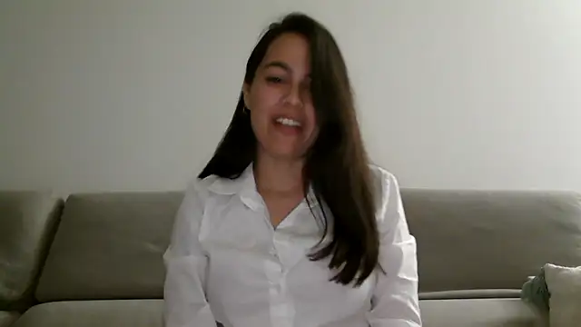 Snapshot of AmaraBella69 chatting on December 28, 10:34 pm AmaraBella69 online show from December 28, 10:34 pm