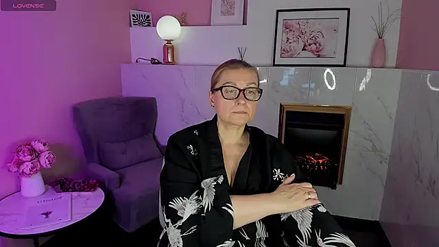 AlexandraKind online show from February 4, 7:44 pm