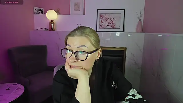 AlexandraKind online show from February 7, 3:55 am