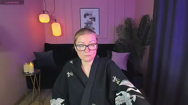 AlexandraKind online show from February 8, 4:57 pm