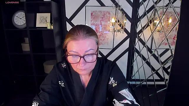 AlexandraKind online show from February 8, 8:32 pm