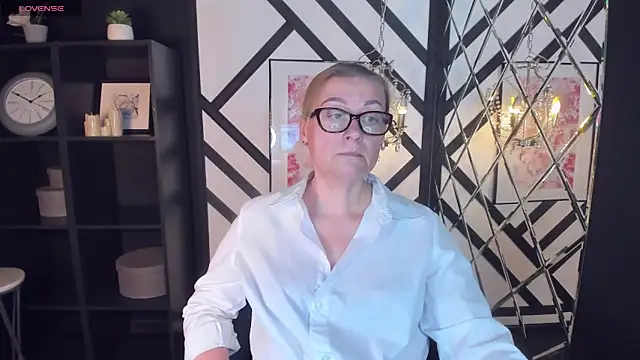 AlexandraKind online show from February 11, 4:46 pm