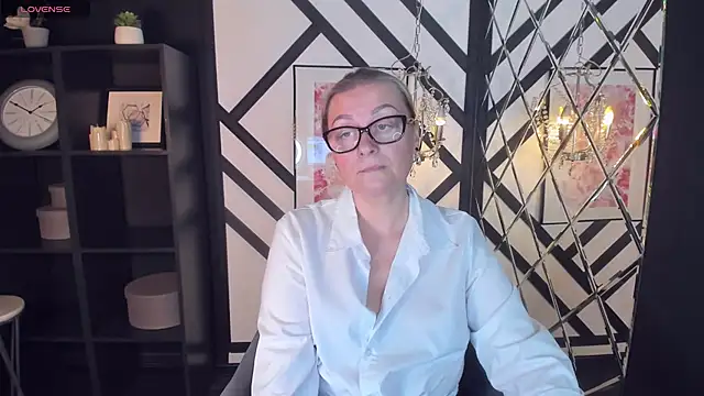 AlexandraKind online show from February 11, 7:48 pm