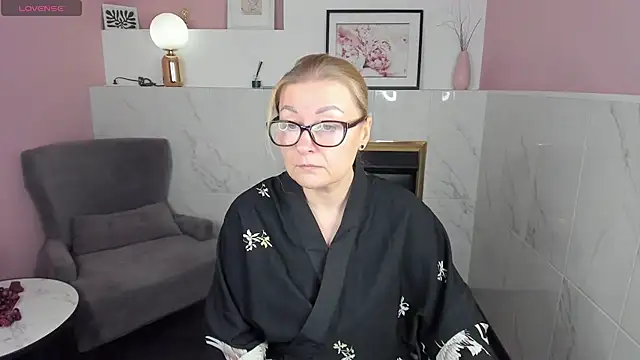 AlexandraKind online show from February 12, 1:48 pm