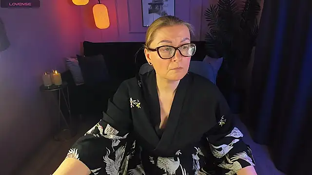 AlexandraKind online show from February 16, 3:04 am